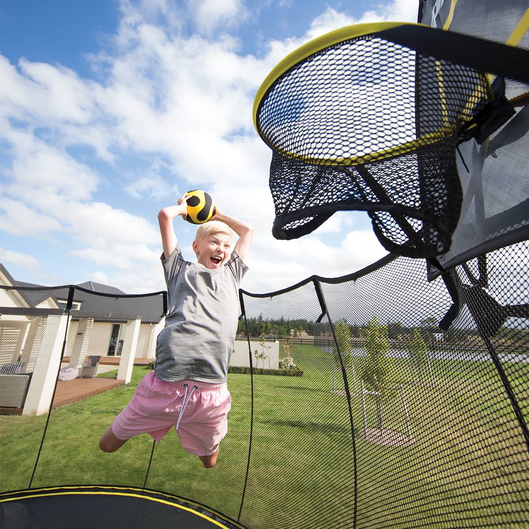 play outside on a springfree trampoline