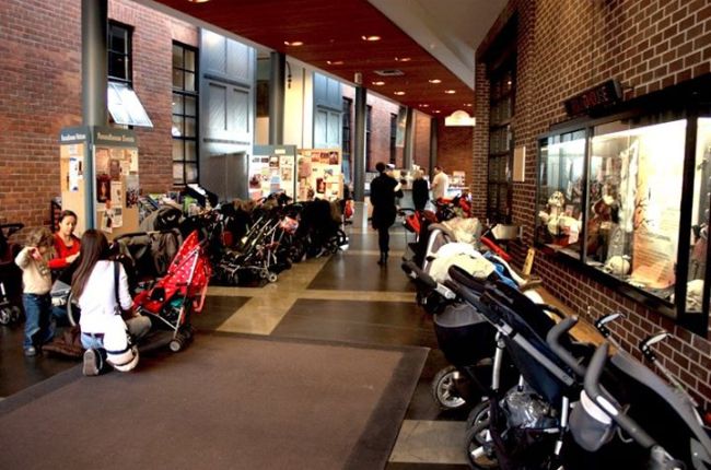 Mom & baby drop-in activities to check out this winter