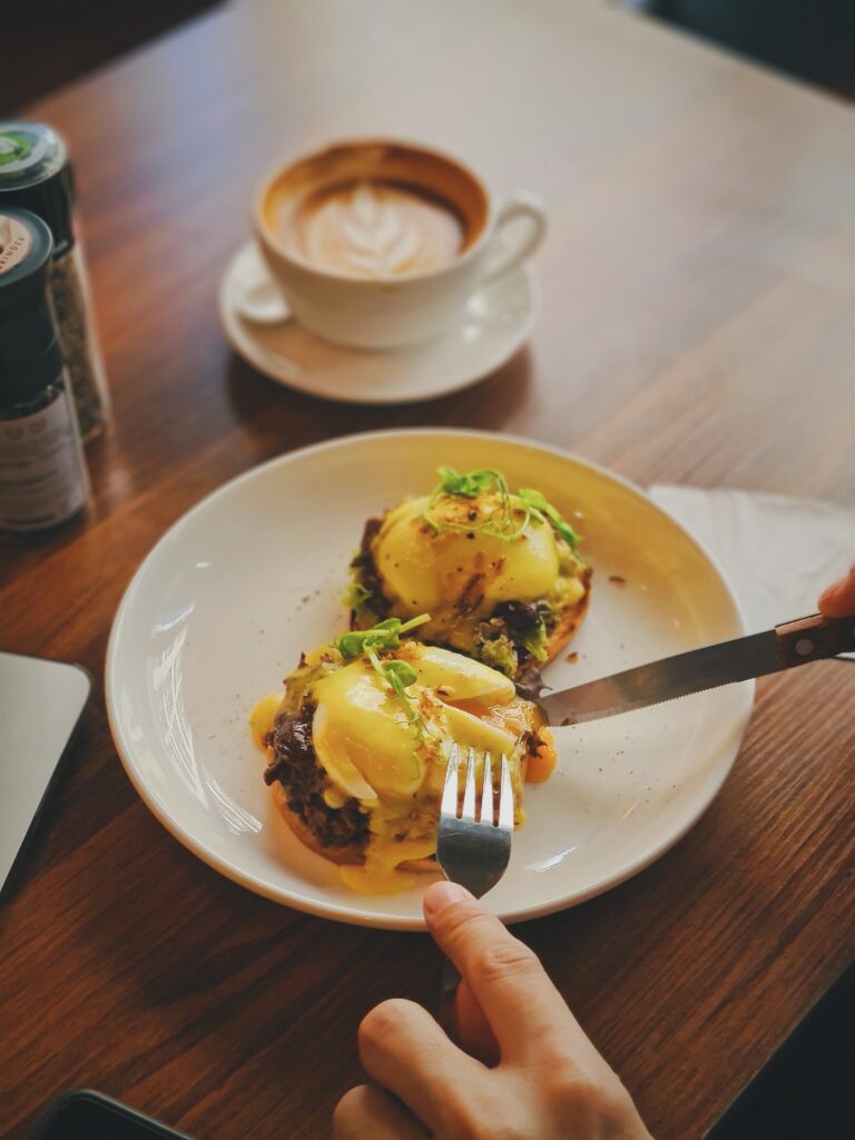 Breakfast restaurants.